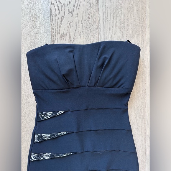 Y2K Strapless Bodycon Mini Dress - Picture 3 of 4